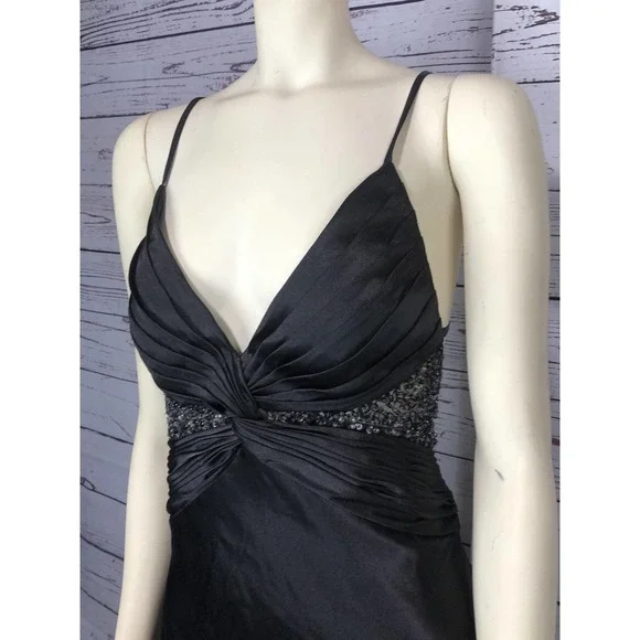 NIGHTWAY black prom dress with low crisscross back - Picture 4 of 12